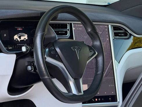 Used 2016 Tesla Model X Performance AWD/4WD image 14