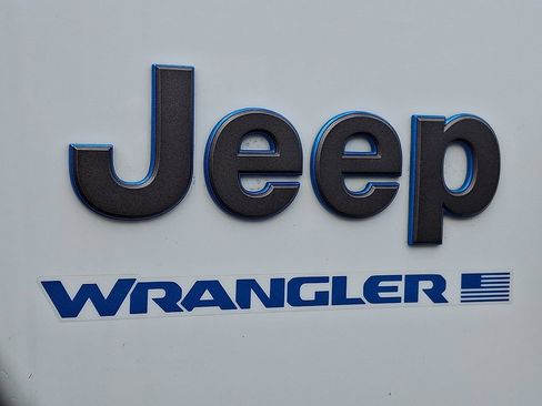 Used 2024 Jeep Wrangler Unlimited Rubicon 4xe AWD/4WD image 21