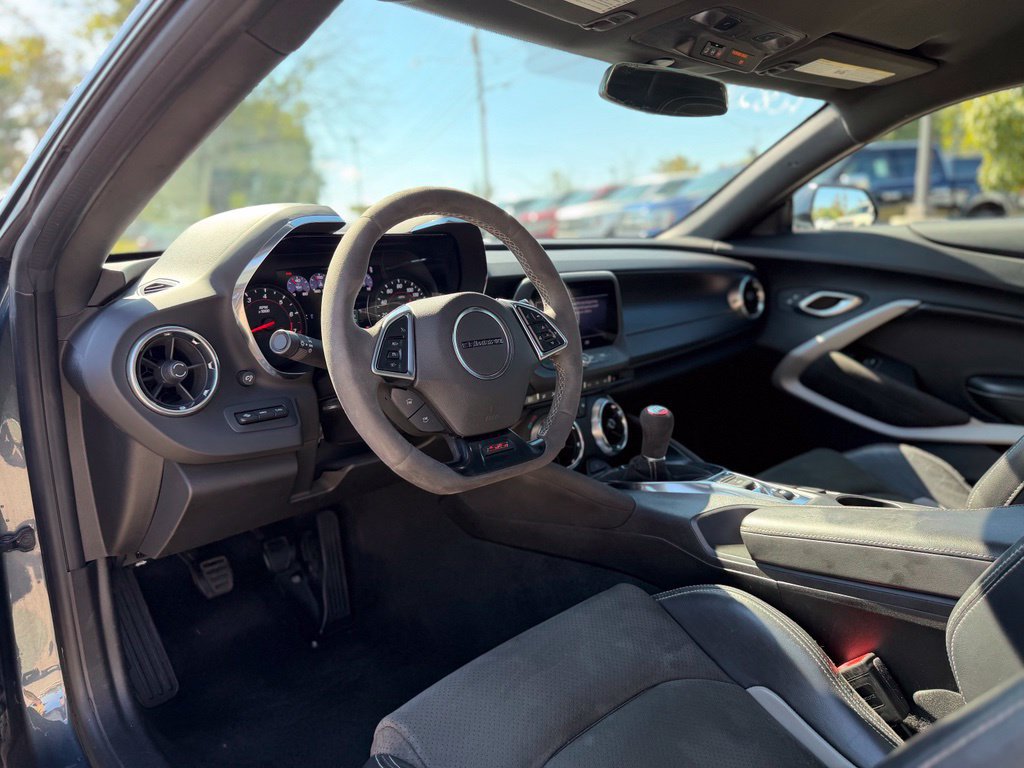Used 2019 Chevrolet Camaro SS RWD image 12