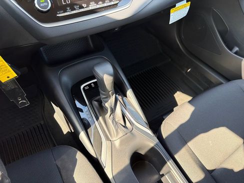 Used 2026 Toyota Corolla LE FWD image 30