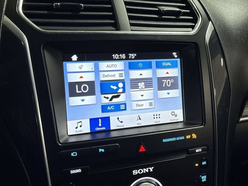 Used 2019 Ford Explorer Limited w/ Class III Trailer Tow Package FWD image 17