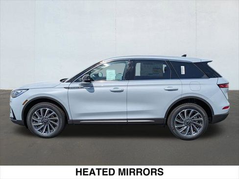 New 2025 Lincoln Corsair Reserve image 3