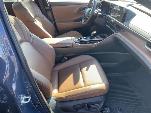 Used 2025 Toyota Crown Signia image 48