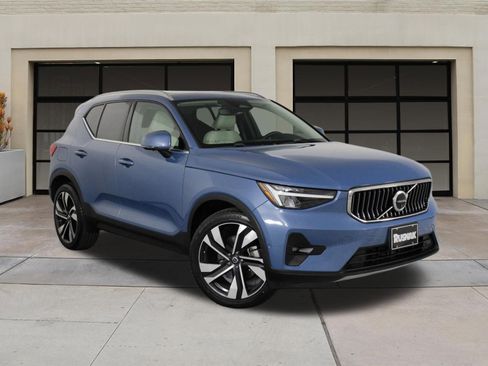 Certified 2023 Volvo XC40 B5 Ultimate image 34