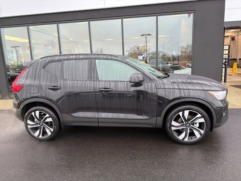 New 2026 Volvo XC40 B5 Plus w/ Protection Package Premier image 2