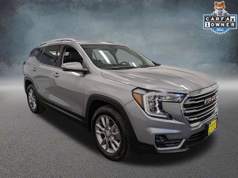 Used 2023 GMC Terrain SLT AWD/4WD image 3