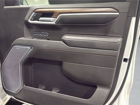 Used 2022 Chevrolet Silverado 1500 High Country image 31