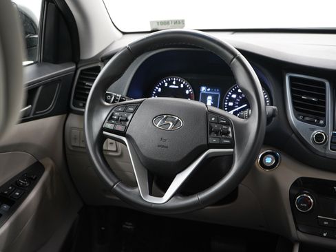 Used 2018 Hyundai Tucson Value AWD/4WD image 17