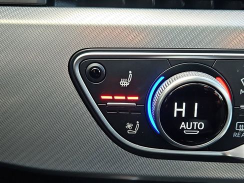 Used 2019 Audi A4 2.0T Premium Plus image 22