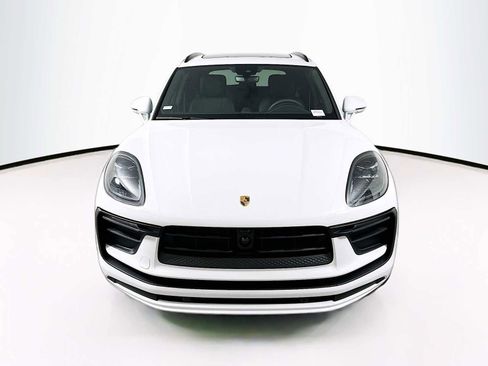 New 2026 Porsche Macan image 6