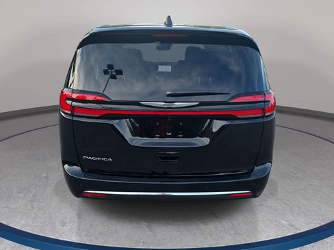 New 2026 Chrysler Pacifica Select FWD image 6