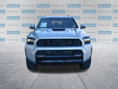 Used 2025 Toyota 4Runner TRD Sport AWD/4WD image 2
