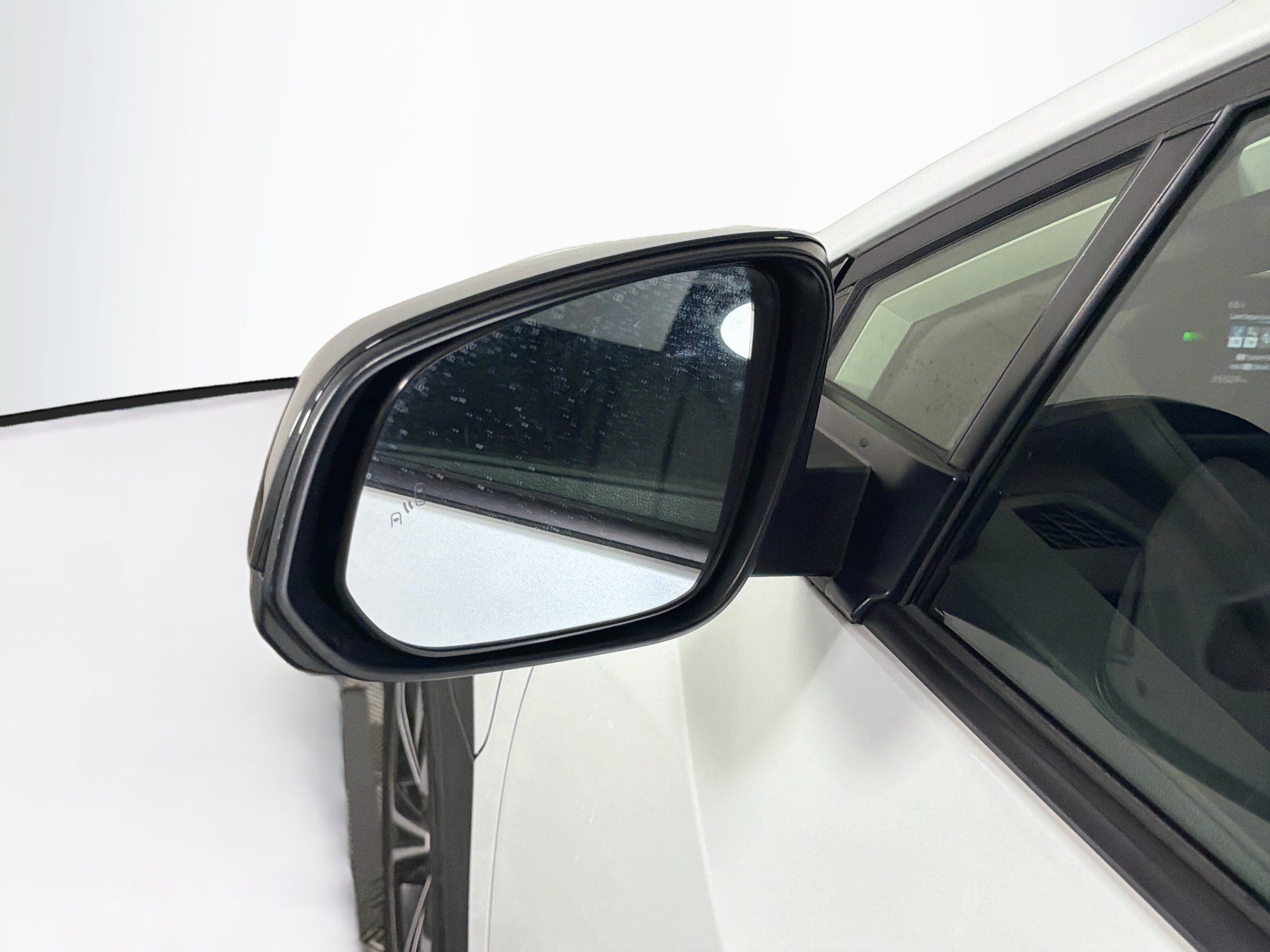 Used 2023 Subaru Solterra AWD image 16