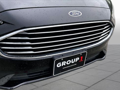 Used 2019 Ford Fusion SE FWD image 29