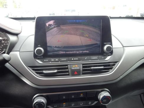 Used 2023 Nissan Altima 2.5 SR FWD image 27