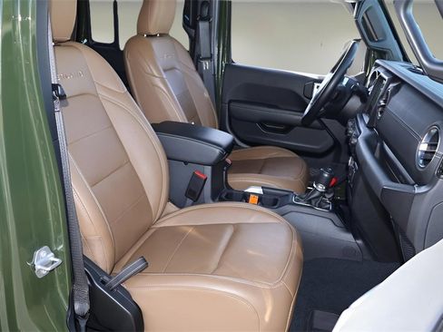 Used 2022 Jeep Gladiator Overland w/ Popular Equipment Package image 14