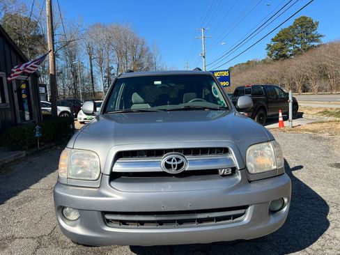 Used 2006 Toyota Sequoia SR5 image 2
