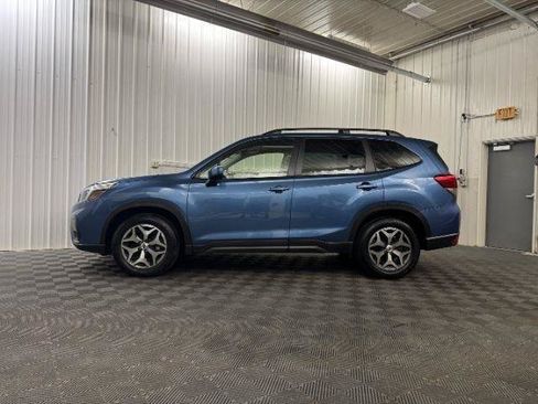 Used 2021 Subaru Forester Premium AWD/4WD image 2