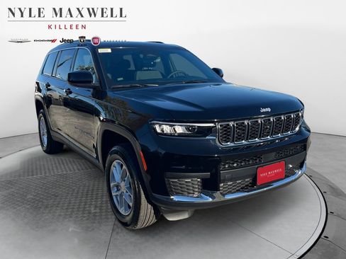 New 2025 Jeep Grand Cherokee L Laredo image 2