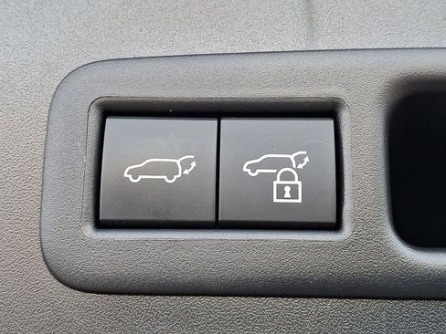 Used 2025 Lexus UX 300h AWD image 29