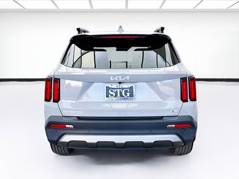 Used 2023 Kia Sorento SX Prestige AWD/4WD image 5