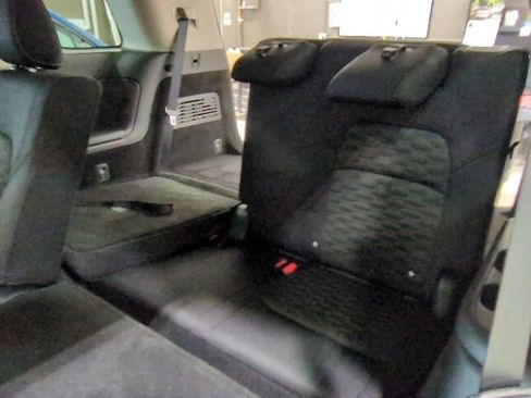 Used 2024 Nissan Pathfinder SV AWD/4WD image 17