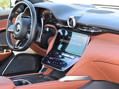 Used 2024 Maserati GranTurismo Modena image 18