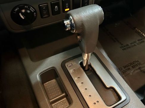 Used 2019 Nissan Frontier SL AWD/4WD image 37