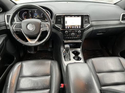 Used 2021 Jeep Grand Cherokee Limited image 3