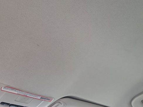 Used 2022 Toyota Corolla LE image 20