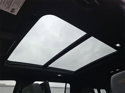 Certified 2024 Chevrolet Suburban High Country w/ Advanced Technology Package image 24