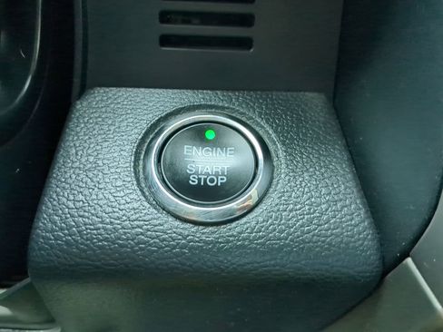 Used 2022 Ford F350 Platinum w/ FX4 Off-Road Package image 27