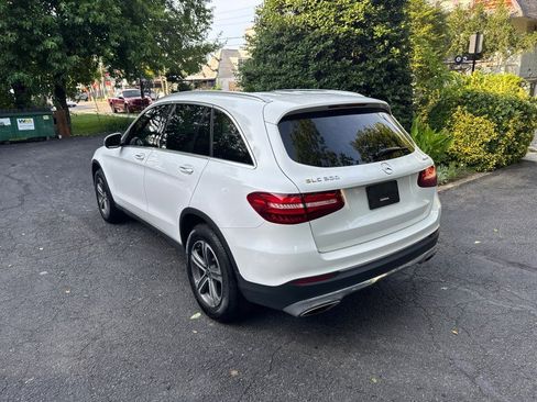 Used 2017 Mercedes-Benz GLC 300 4MATIC w/ Premium 2 Package image 4