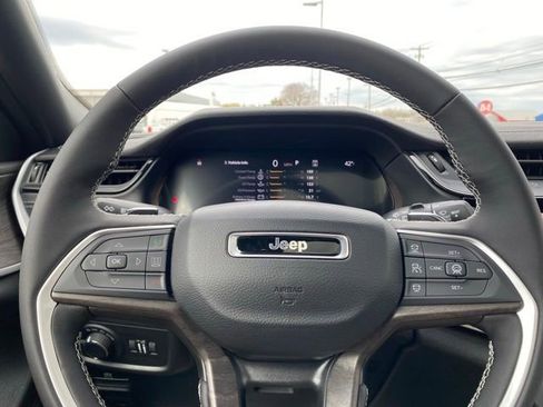 New 2026 Jeep Grand Cherokee Altitude AWD/4WD image 15