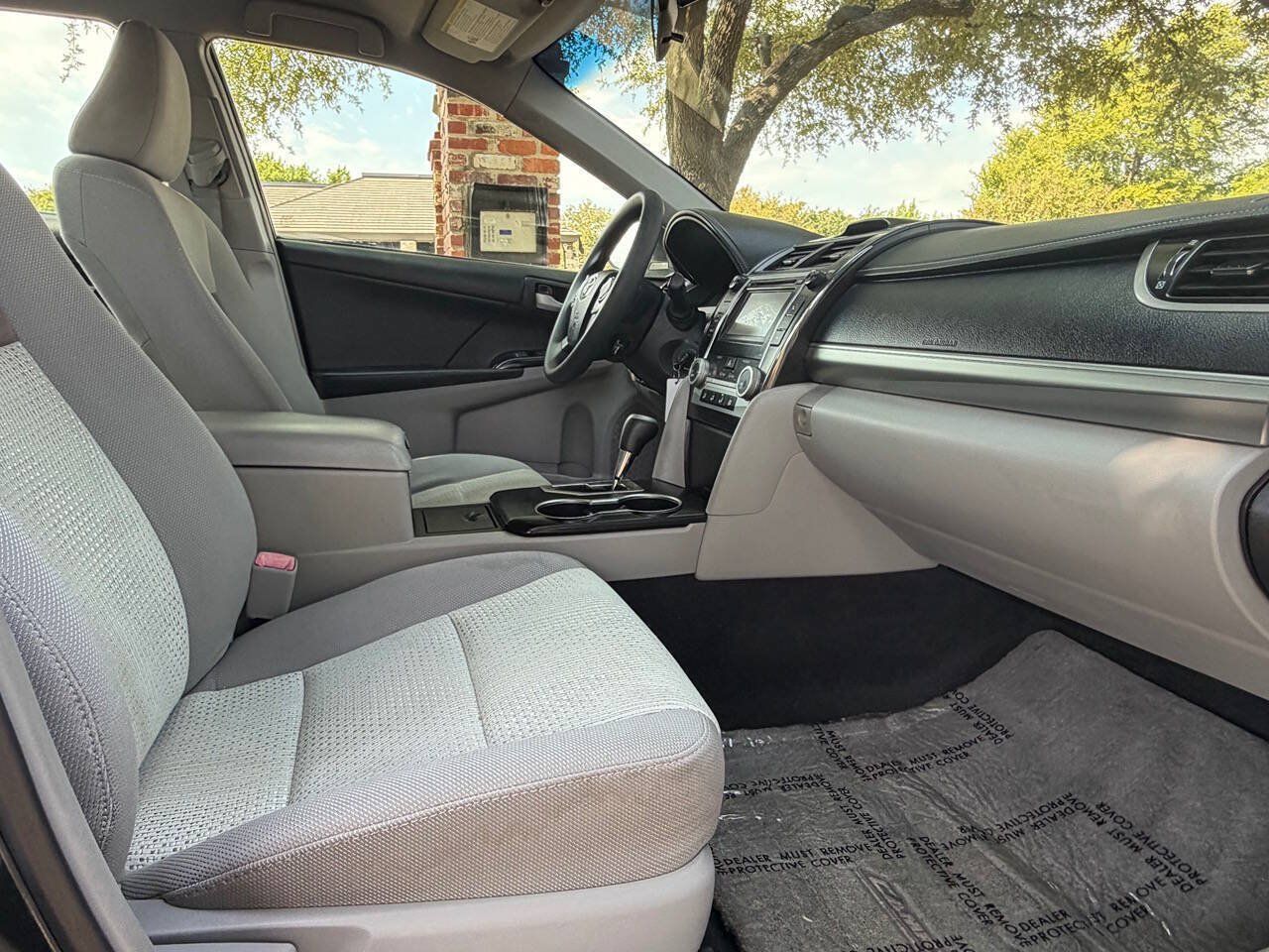 Used 2012 Toyota Camry LE FWD image 18