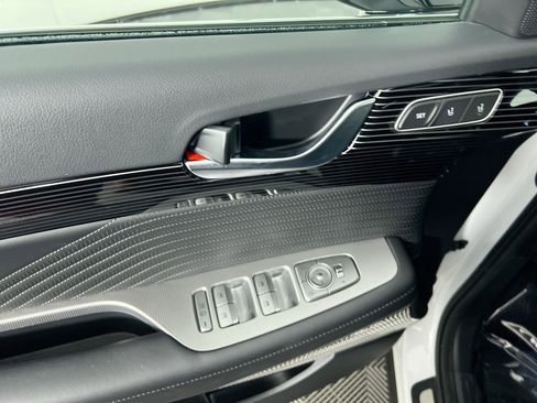 Used 2025 Hyundai Palisade Calligraphy FWD image 14