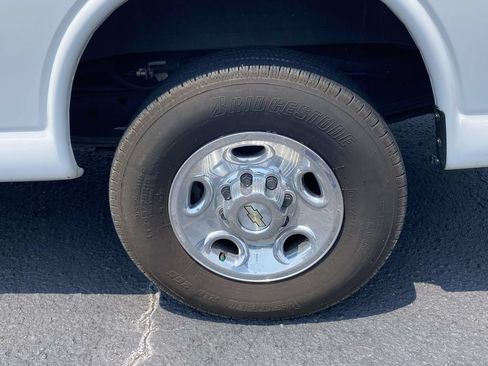 Used 2024 Chevrolet Express 2500 w/ Driver Convenience Package RWD image 10