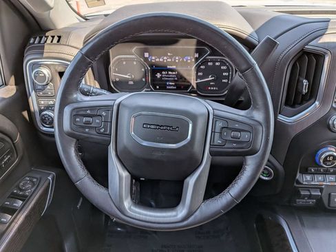 Used 2023 GMC Sierra 2500 Denali w/ Denali Ultimate Package AWD/4WD image 20