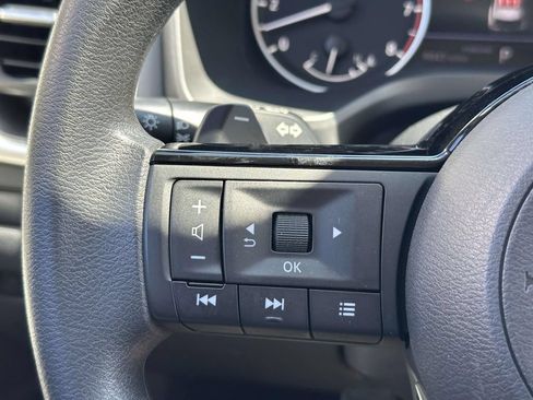 Used 2023 Nissan Rogue SV FWD image 25