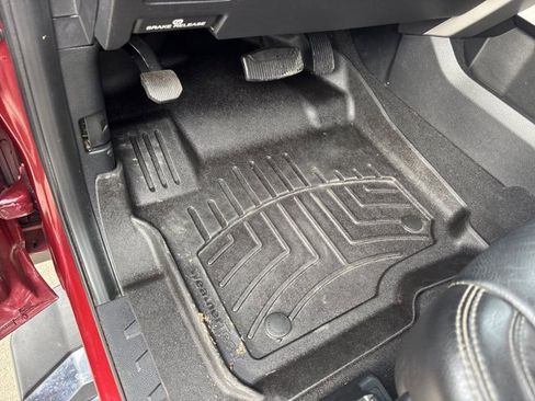 Used 2019 Ford F250 Lariat w/ Lariat Ultimate Package image 28