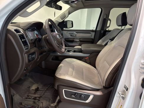 Used 2025 RAM 1500 Laramie w/ Laramie Southwest Edition image 11