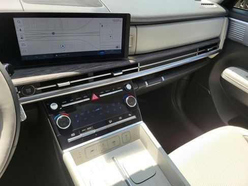 Used 2025 Hyundai Santa Fe Calligraphy FWD image 24