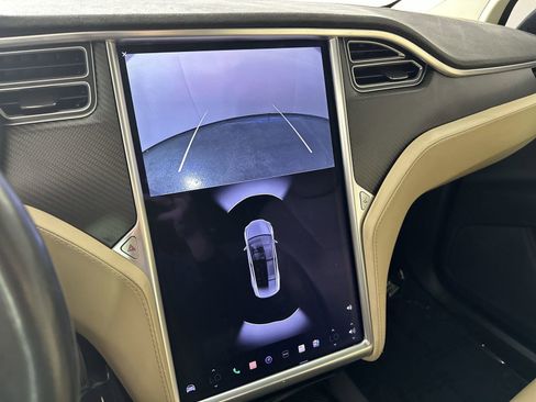 Used 2017 Tesla Model X 75D AWD/4WD image 15