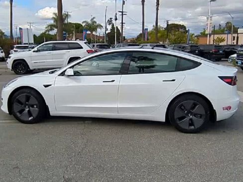 Used 2023 Tesla Model 3 Standard Range RWD image 5
