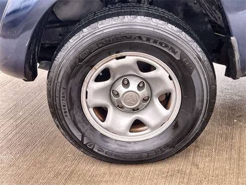 Used 2006 Toyota Tacoma PreRunner image 9