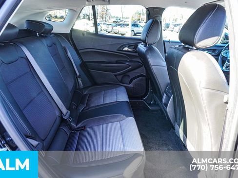 Used 2025 Chevrolet Trax LT w/ LT Convenience Package image 23