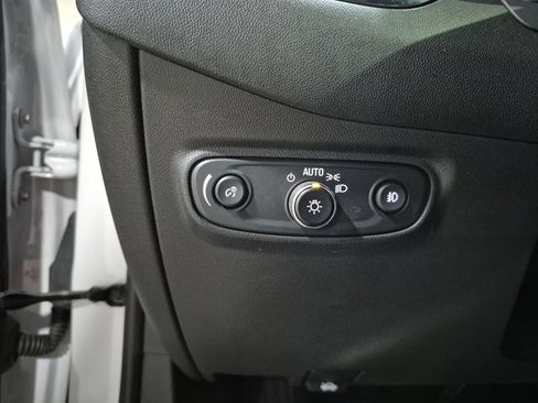 Certified 2024 Chevrolet Equinox Premier FWD image 18
