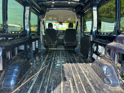Used 2021 Ford Transit 250 Medium Roof AWD image 14