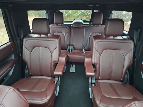 Used 2023 Ford Expedition Max Limited image 22