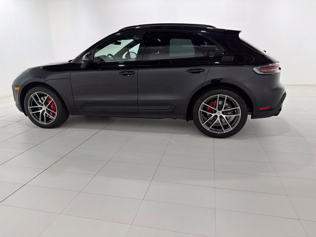 Used 2022 Porsche Macan S AWD/4WD image 2